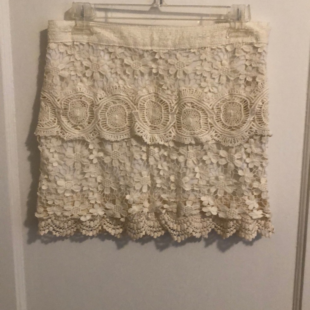 Floral lace white mini skirt